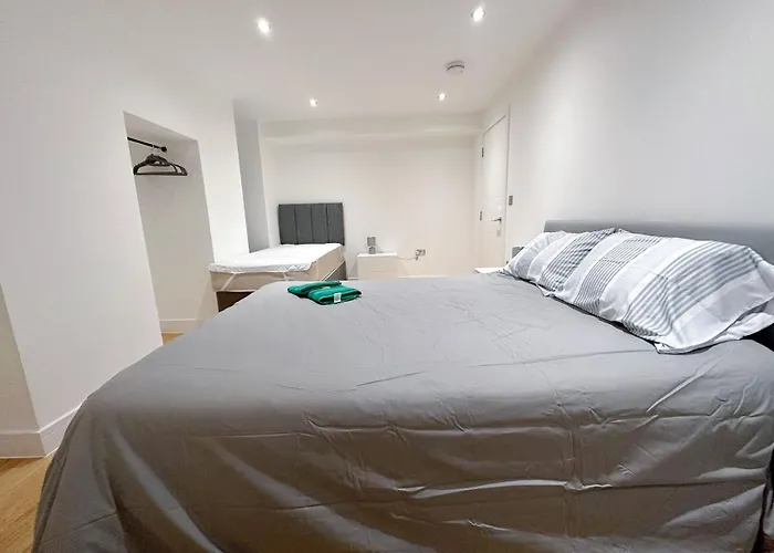 Massive Flat Near Greenwich Park
