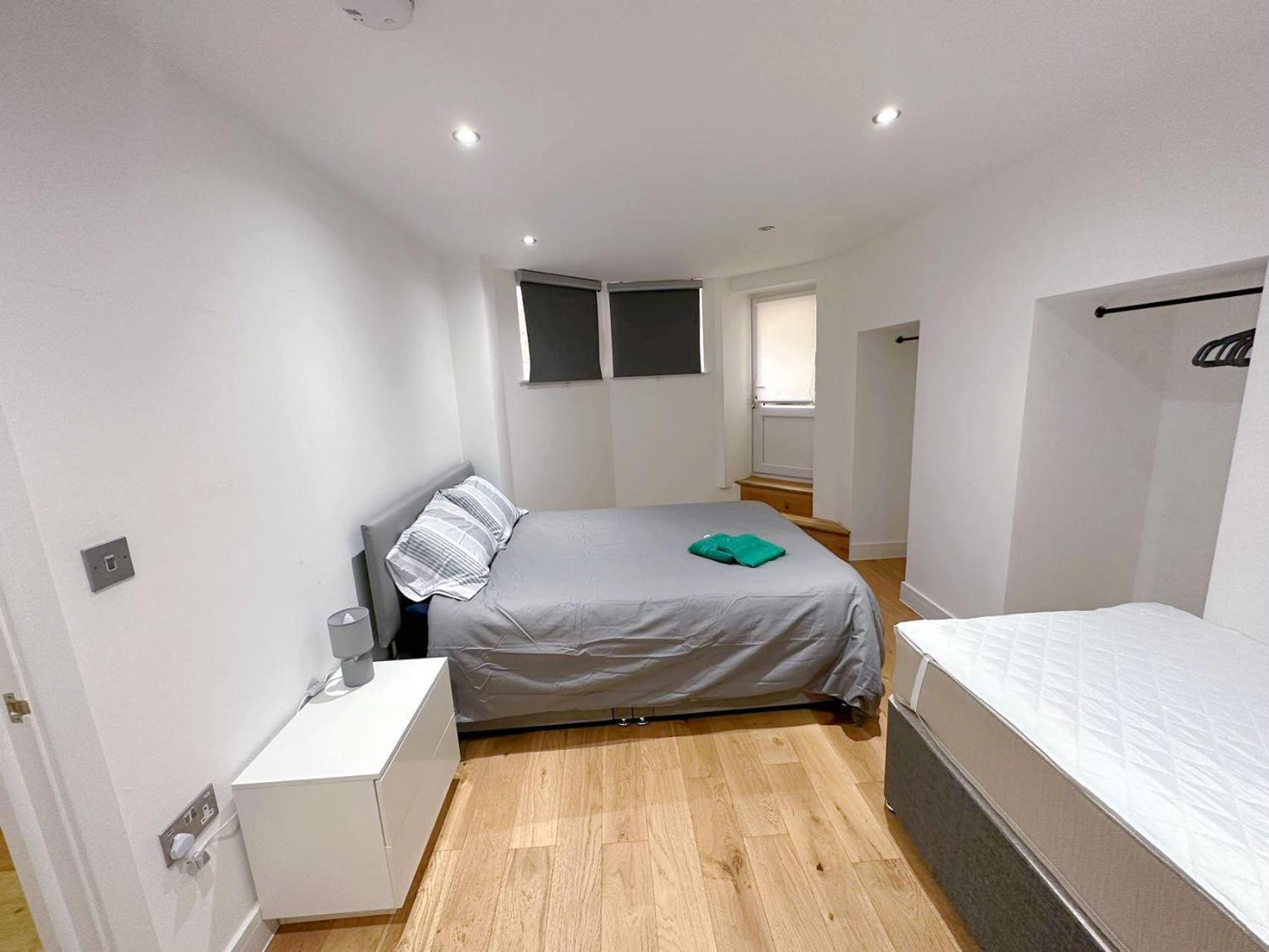 Massive Flat Near Greenwich Park *