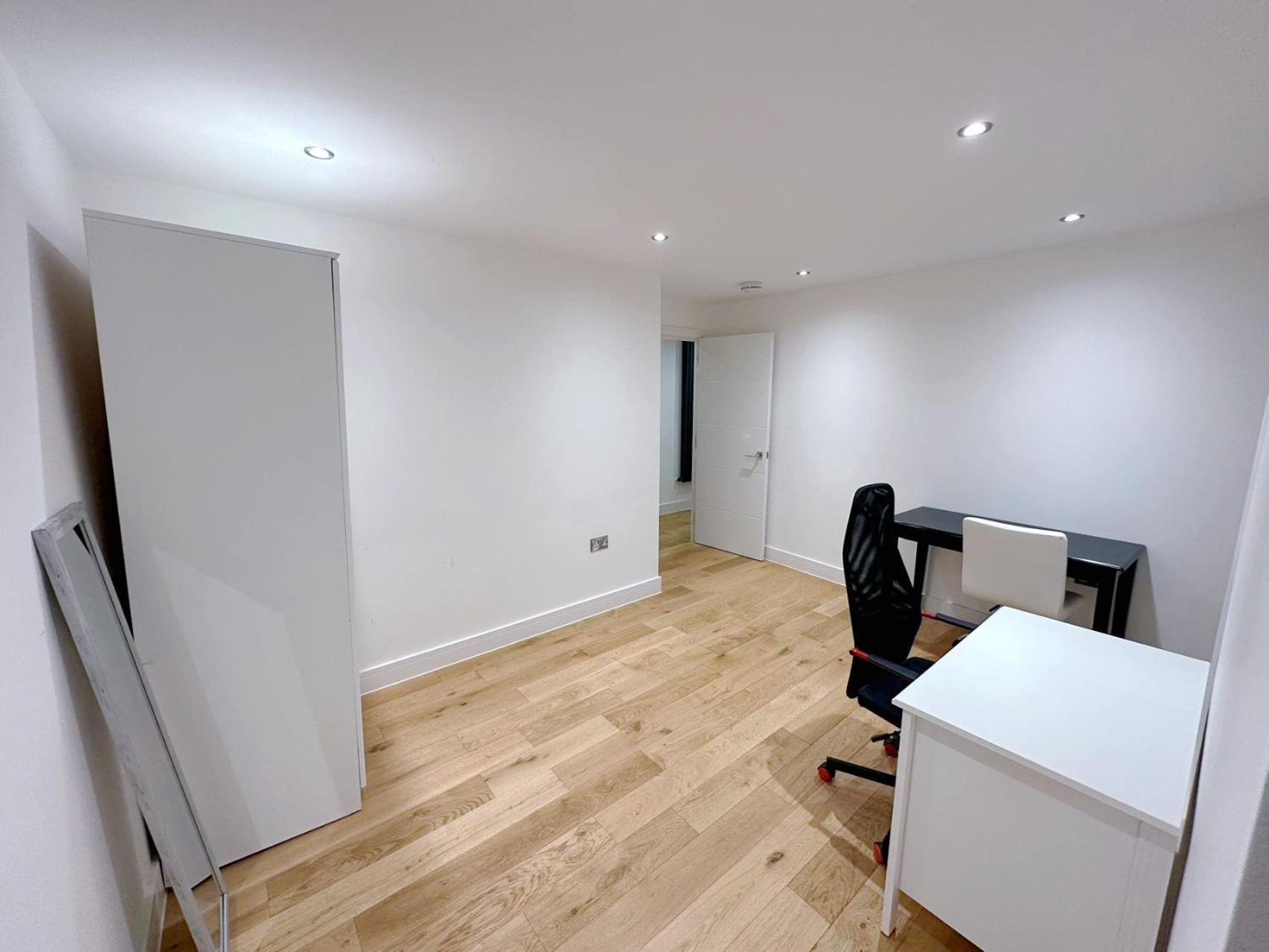 Massive Flat Near Greenwich Park London